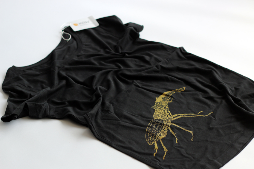 Women - Black with golden Stag beetle - S (TS062)