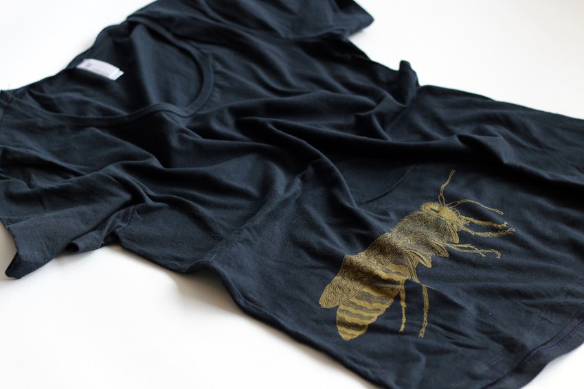 Women - Ink blue with golden Sand wasp - XS (TS009)
