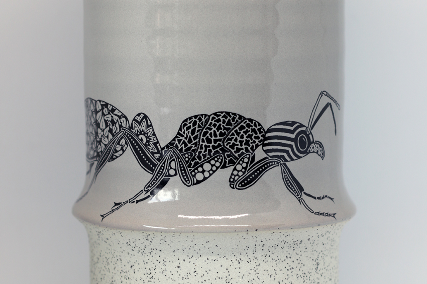Grey vase with ant (P019)