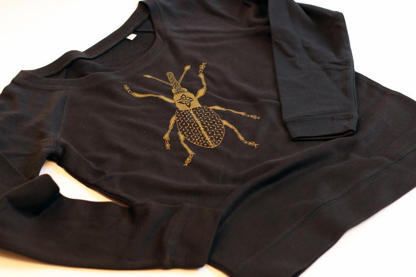 Women - Black with golden Weevil - L (SWA086)