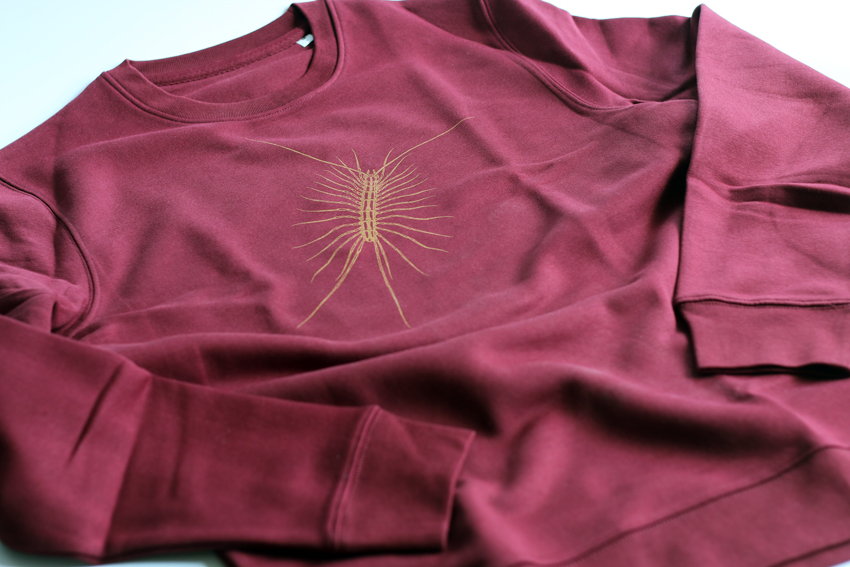 Men/Unisex - Burgundy with golden HOuse centipede - L (SWA066)