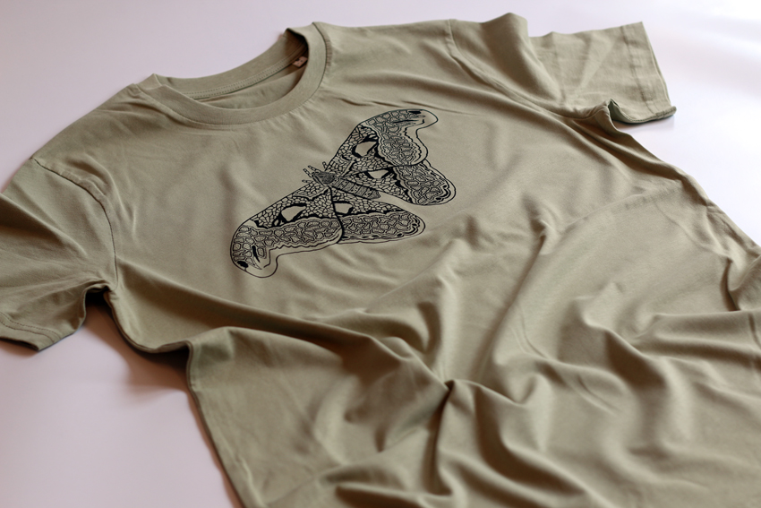 Men - Sage green with black Atlas moth - L (TS087)